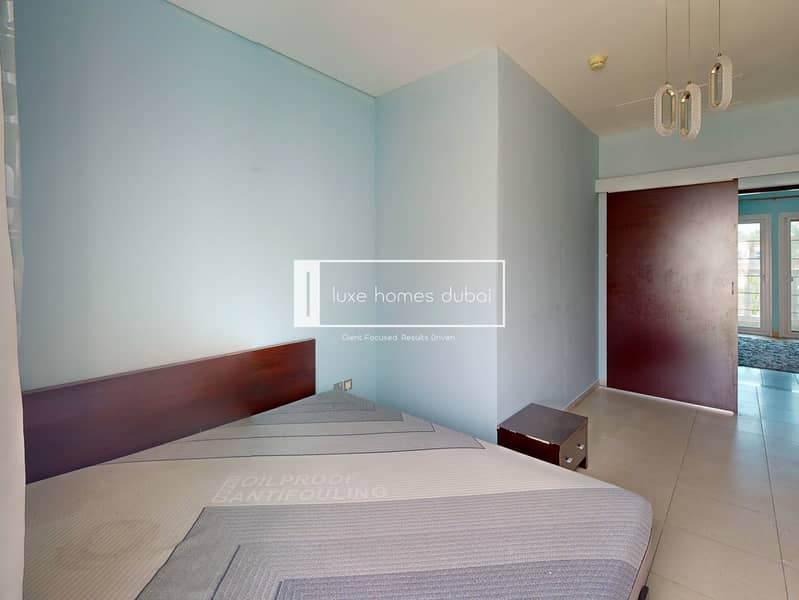 14 JVCVilla-36-umida--Bedroom. jpg
