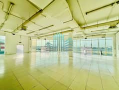 ROAD FACING | HUGE PANORAMIC GLASS WINDOW | HIGH FOOT TRAFFIC & VISIBILITY