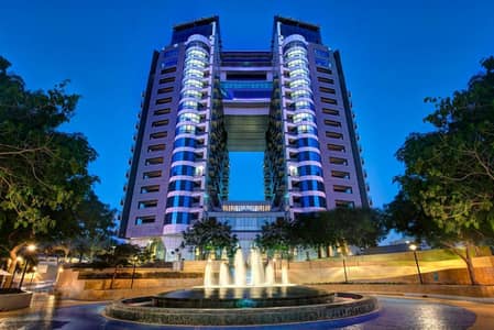 Hotel Apartment for Sale in Palm Jumeirah, Dubai - Investors Deal | Below OP | Serviced Apt