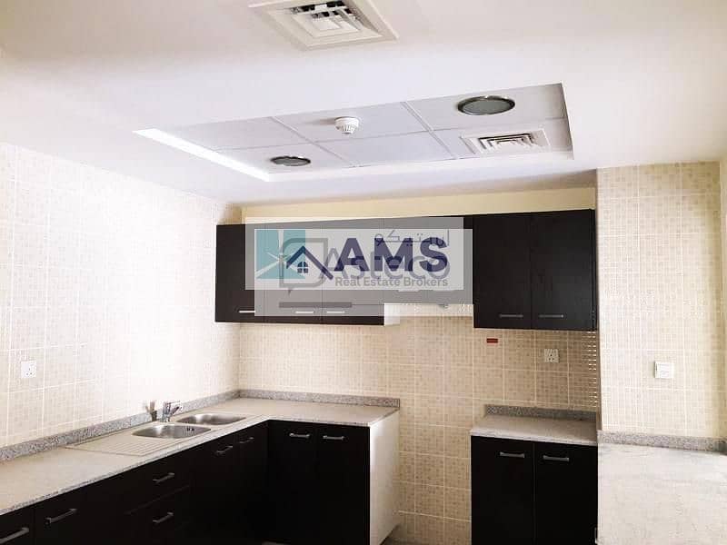5 Spacious 3 Bed with Balcony and Terrace