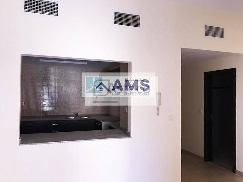 6 Spacious 3 Bed with Balcony and Terrace