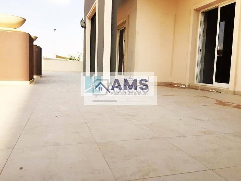 9 Spacious 3 Bed with Balcony and Terrace