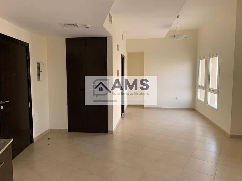 V Shaped Studio | Spacious | Close to the Community V Shaped Studio | Spacious | Close to the Community
