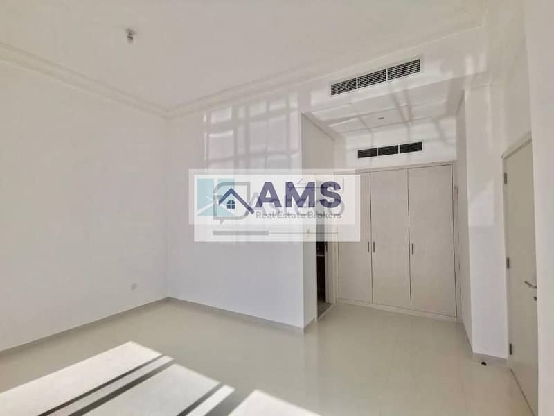 11 Big Villa | Highly Maintained | Cozy Ambience