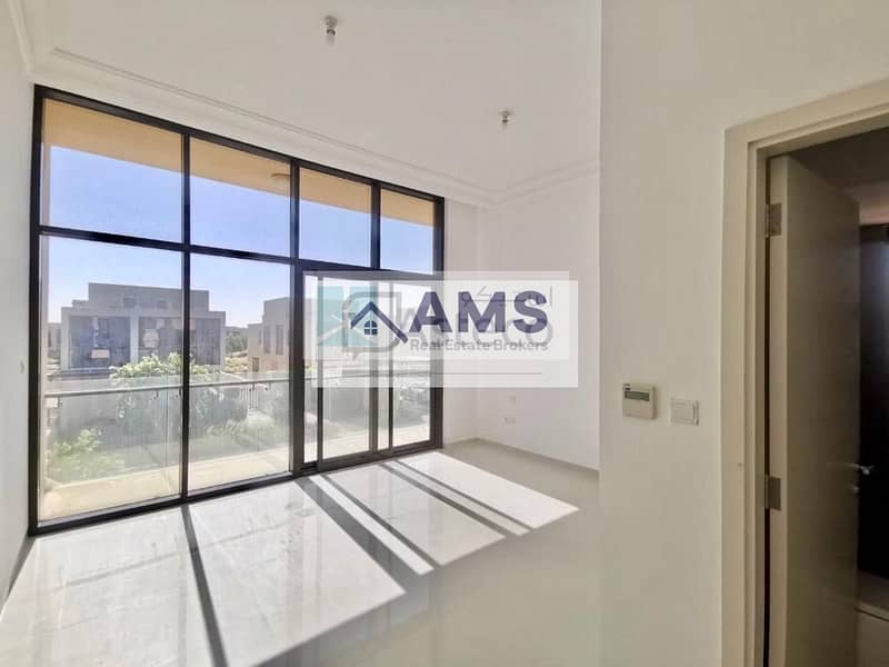 20 Big Villa | Highly Maintained | Cozy Ambience