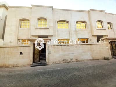 Elegant Villa For Rent In Prime Location !