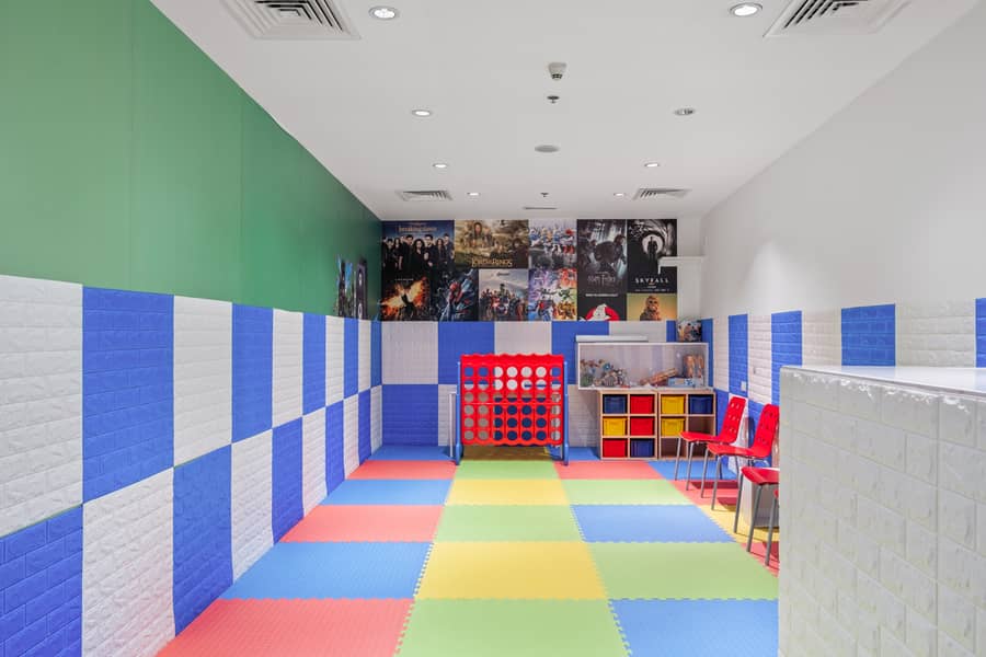 10 Kids Play Area. jpg