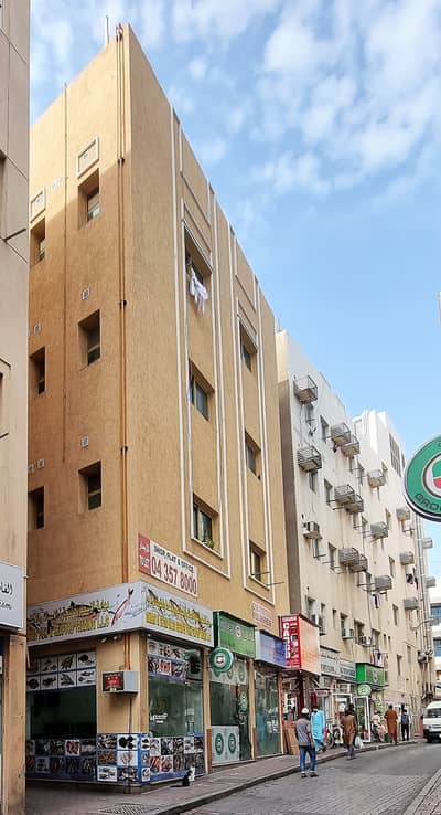 Shop for Rent in Deira, Dubai - 20220117_130802. jpg