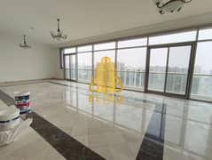 شقة في منطقة الكورنيش 4 غرف 130000 درهم - 9334945