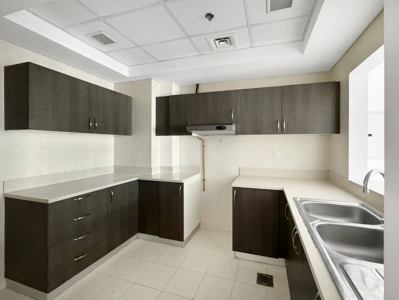 PERFECT HOME | INVESTMENT OPPORTUNITY | LOW FLOOR - Image 20