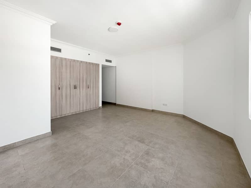 PERFECT HOME | INVESTMENT OPPORTUNITY | LOW FLOOR - Image 25