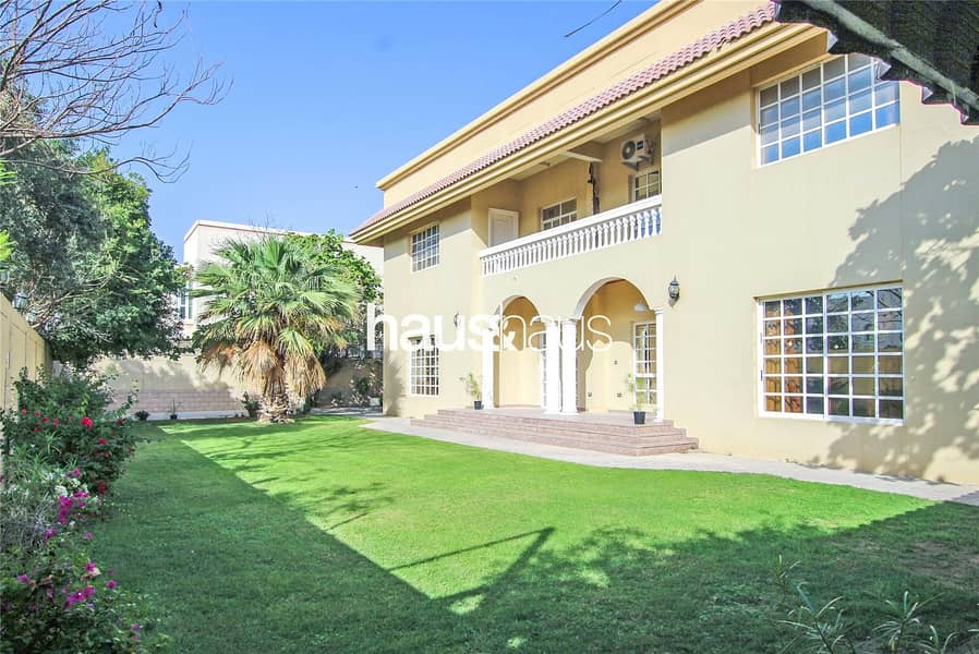 Prime Location | Umm Suqeim | 7 Bed Villa