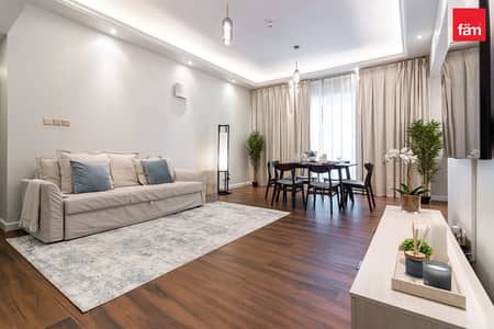 Ready to move/Upgraded/Fully furnished/Big layout