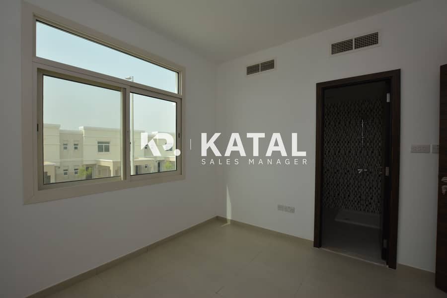 8 Al Ghadeer, Abu Dhabi, Townhouse for Rent 2 Bedroom for Rent 009. JPG