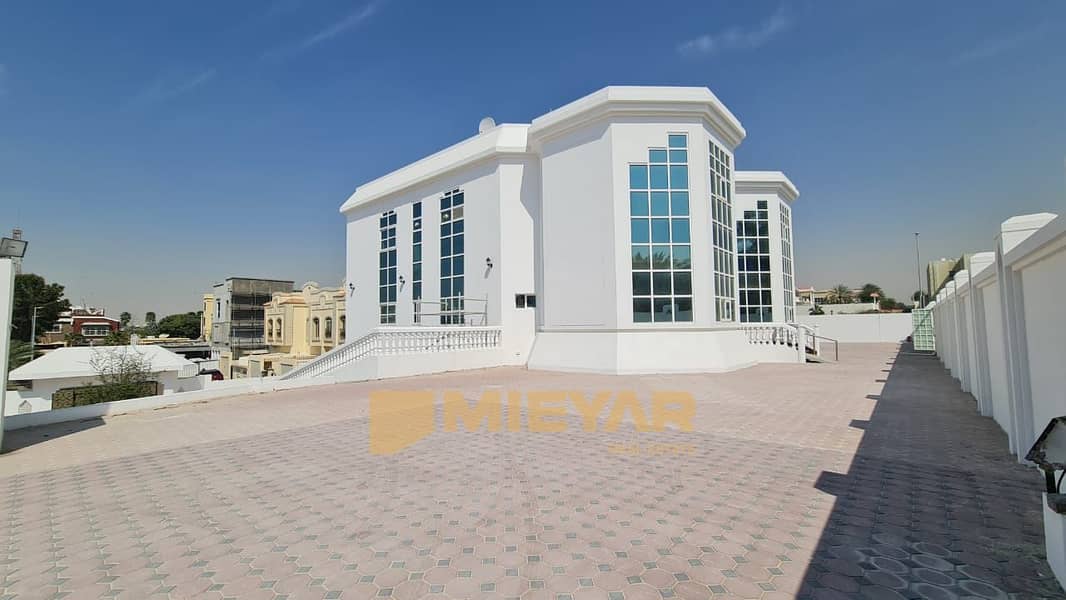 Prime location . best price . Spacious area Prime location . best price . Spacious area