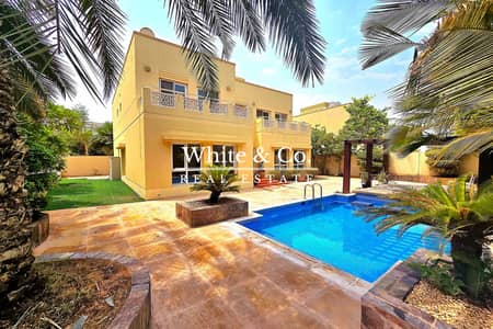 5 Bedroom Villa for Rent in The Meadows, Dubai - Beautifully Finished | Pool | Exquisite