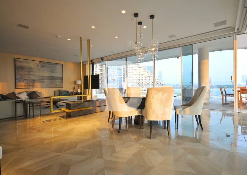 Fabulous Sprawling Apartment on the Palm! Luxury at its best