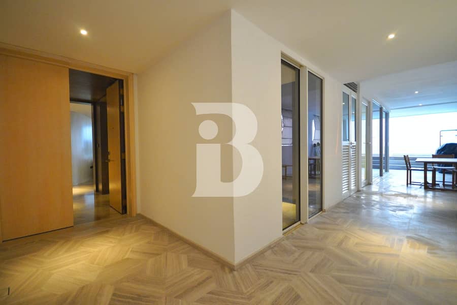 5 Fabulous Sprawling Apartment on the Palm! Luxury at its best