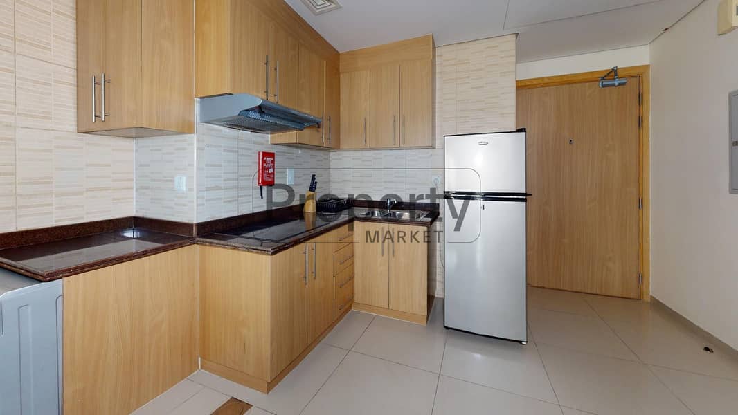 6 Lincoln-Park-B-2E-Kitchen. jpg
