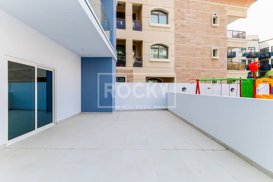 2 Bedroom Apartment |Huge Layout |Vacant 2 Bedroom Apartment |Huge Layout |Vacant