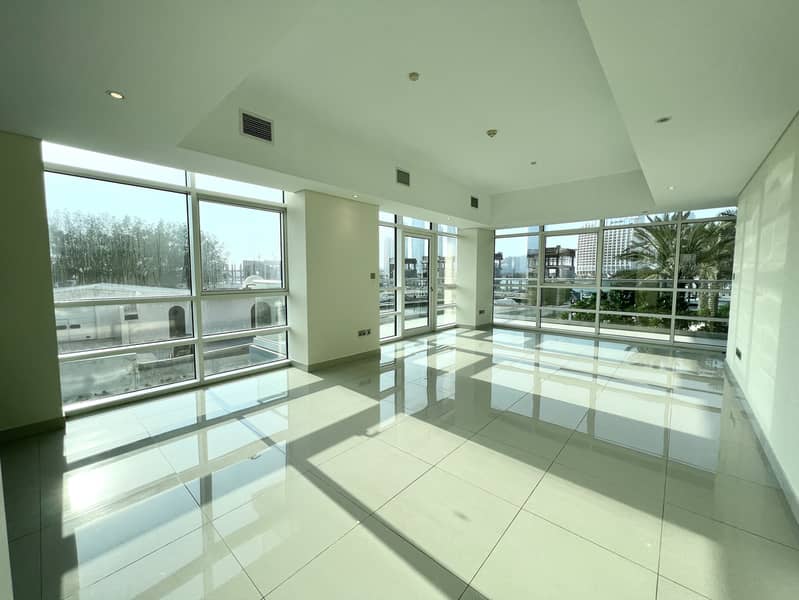 Close to Nature 3 BHK with Sea View, Marina Access, Gated Community Close to Nature 3 BHK with Sea View, Marina Access, Gated Community