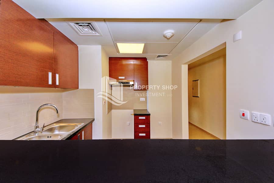 6 1-bedroom-apartment-al-reem-island-shams-abu-dhabi-gate-tower-1-kitchen-1. JPG