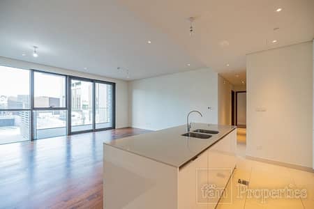 Spacious Next to mall Partial Burj view