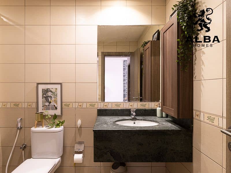 7 7- bathroom. jpg