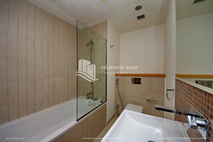 12 2-bedroom-apartment-al-raha-beach-al-bandar-al-naseem-bathroom. JPG