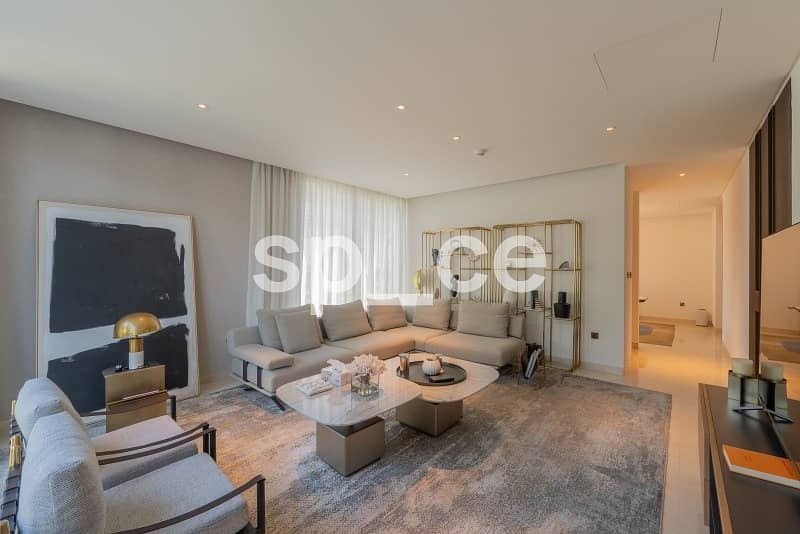 Single Row | End Unit | Prime Location Single Row | End Unit | Prime Location