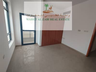A second room and a living room in Al-Jarf, next to the National School, close to Nesto Al-Jarf  1 bathroom  Balcony  Wall cabinets  27 thousand  4 ba