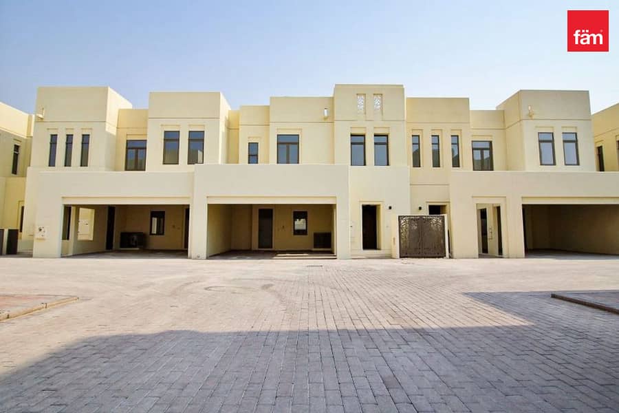 Single Row | Landscaped | Spacious | Type C Single Row | Landscaped | Spacious | Type C