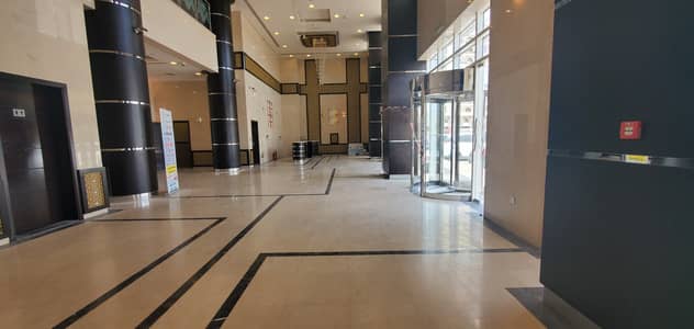Studio for Rent in Electra Street, Abu Dhabi - Big Deal! Only 3,800/month! C/AC Studio Flat in Tower Bldg. on Electra St. with Water, Elect. and Wi-Fi