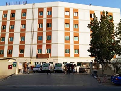 سكن عمال  للايجار في مجمع دبي للاستثمار، دبي - سكن عمال في مجمع دبي للاستثمار 2 | إيجار غرفة شهري في مجمع دبي للاستثمار 2 | تمت الموافقة على سكن العمال في مجمع دبي للاستثمار 2 من قبل وزارة الموارد