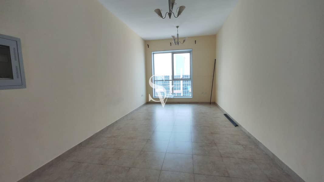 Spacious | High Floor | Close to Metro