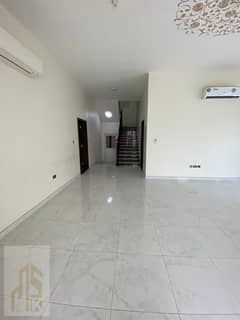 فیلا في البرشاء 1،البرشاء 5 غرف 275000 درهم - 9382783