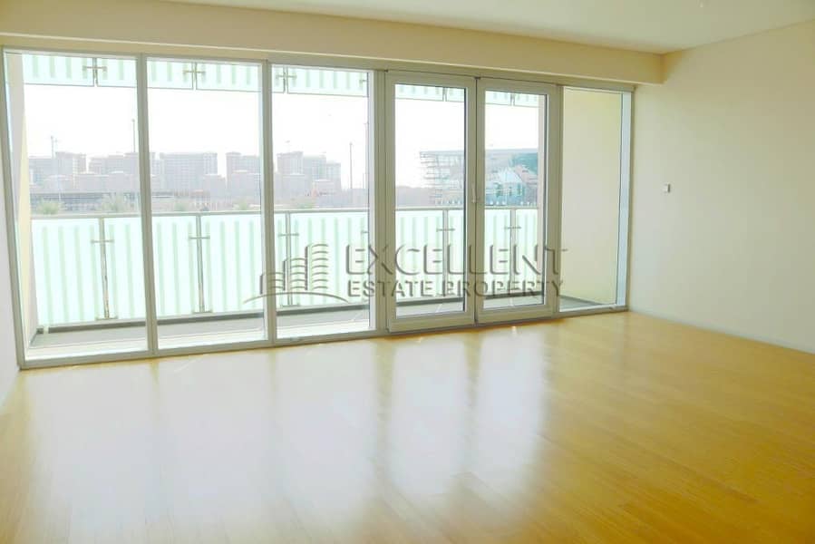 For Sale! Gorgeous 2 Bedroom Flat with Big Hall and Balcony