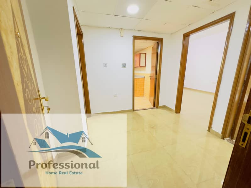 NO DEPOSIT LIKE A NEW BUILDING BIG SIZE 1 BHK 33 K 4 CHQS BALCONY FULL FAMILY BUILDING SEPRATE HALL