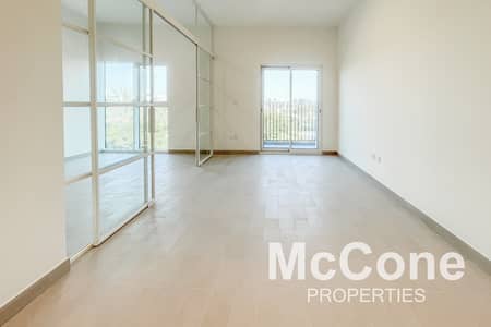 Park and Villa View | Luxury | Bright Unit