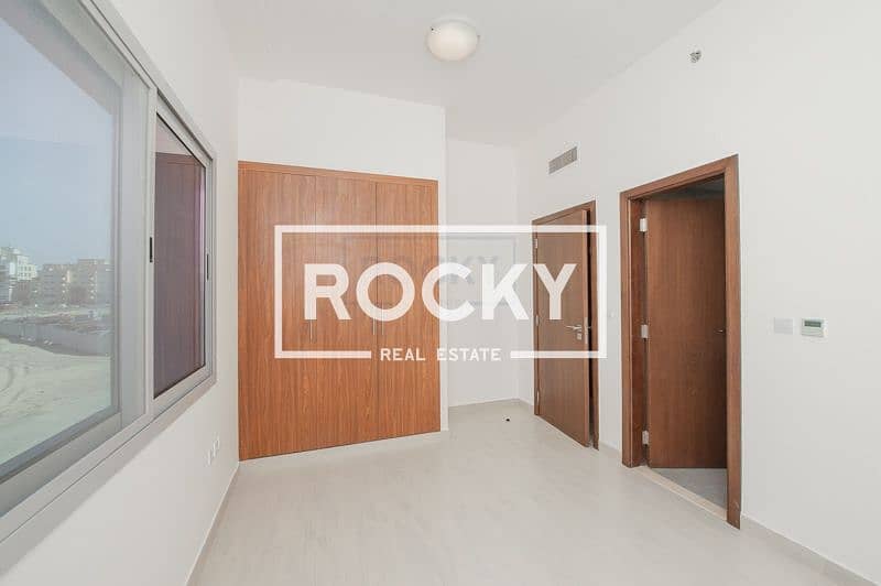 16 019 Sq. Ft. 2 B/R |   International City Phase 2