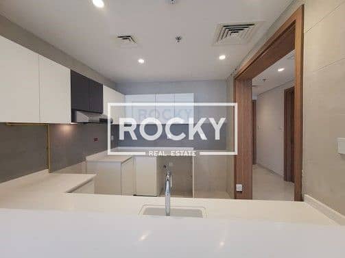 5 Fabulous 1 B/R with Semi Closed Kitchen | Pool