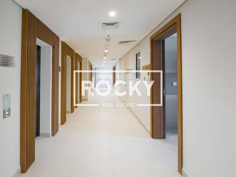 11 Wonderful 1 B/R with Semi Closed Kitchen | Pool