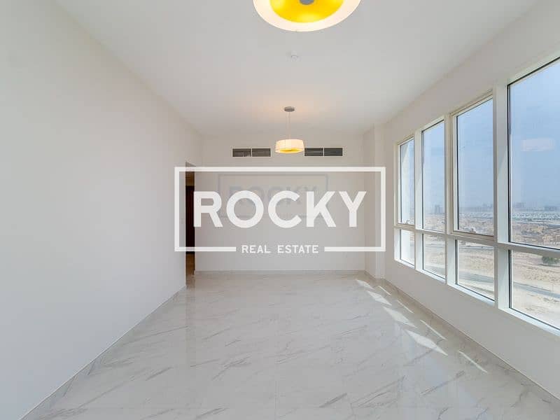 Excellent 3 B/R with 2 Balcony Excellent 3 B/R with 2 Balcony