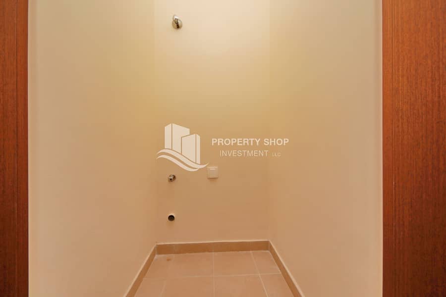 7 1-bedroom-apartment-al-reem-island-shams-abu-dhabi-gate-tower-1-laundry-area. JPG