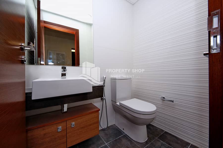 11 1-bedroom-apartment-al-reem-island-shams-abu-dhabi-gate-tower-1-powderroom. JPG