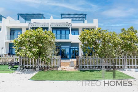 Beach Front Paradise | Luxury Living | Exclusive Palm Jumeirah Villa