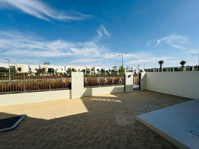 4 Bedroom Townhouse for Rent in Town Square, Dubai - Cornr Unit|large plot|Single Rowl4Br+M
