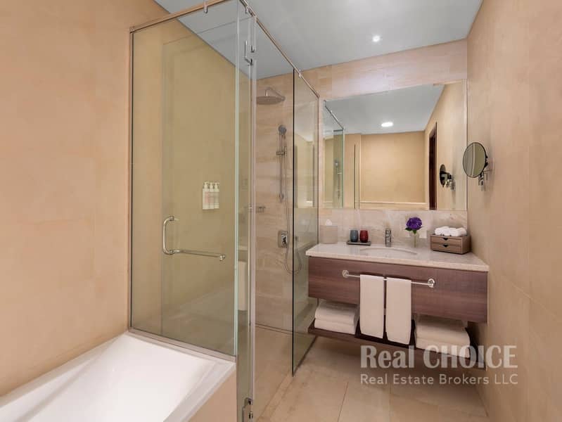 7 VPVD_Superior Seaview 3 Bedroom Apartment_Bathroom. jpg