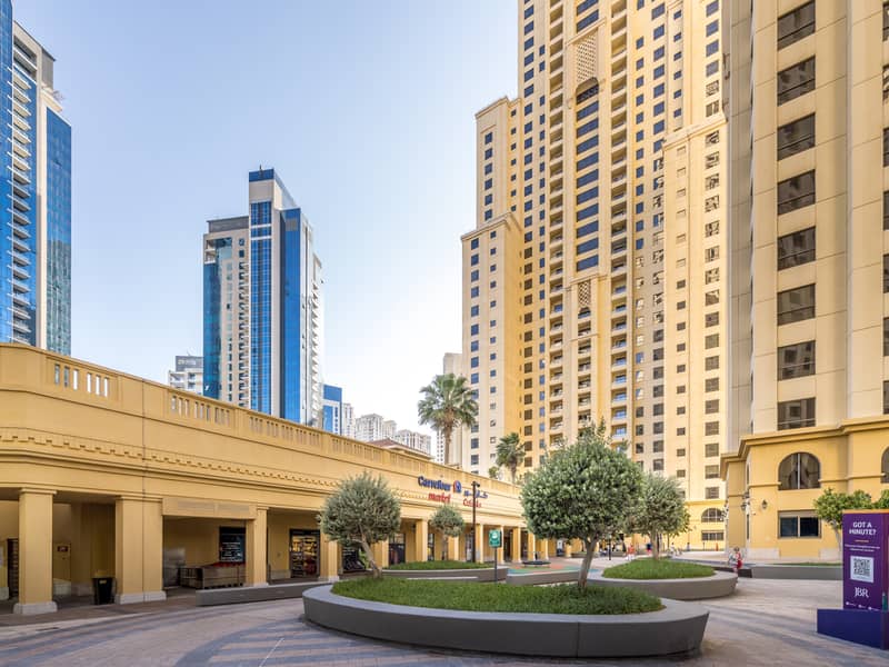 40 JBR 10. jpg