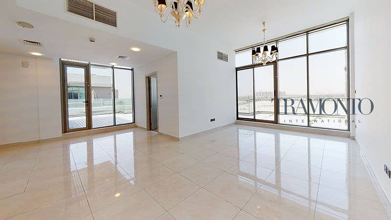 2 The-Polo-Residence-B4-404-Lobby. jpg